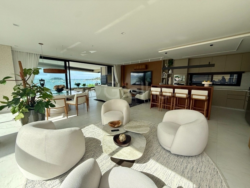 Apartamento com 3 suítes em Jurerê: 3ª foto da galeria de imagens do imóvel