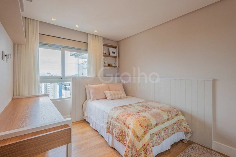 Apartamento com 4 suítes no Centro: 34ª foto da galeria de imagens do imóvel