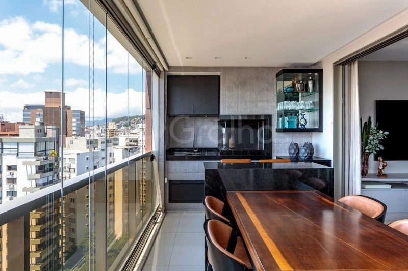 Apartamento com 4 suítes no Centro: 4ª foto da galeria de imagens do imóvel