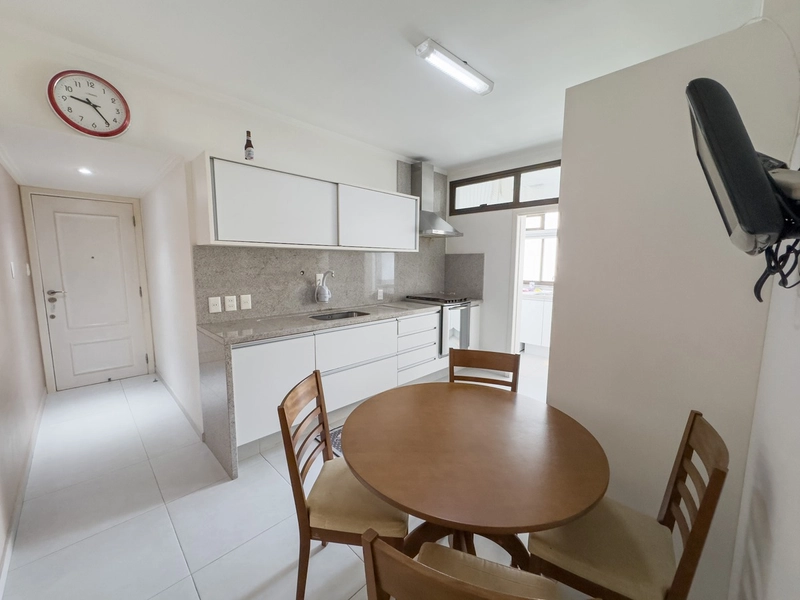 Apartamento com 3 dormitórios, sendo 2 suítes, no Centro: 7ª foto da galeria de imagens do imóvel