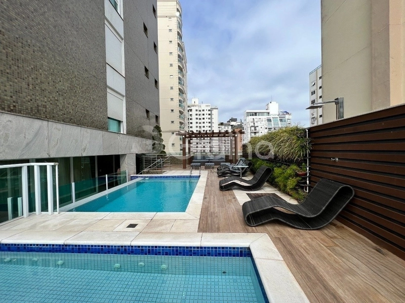 Apartamento com 3 suítes na Agronômica: 16ª foto da galeria de imagens do imóvel