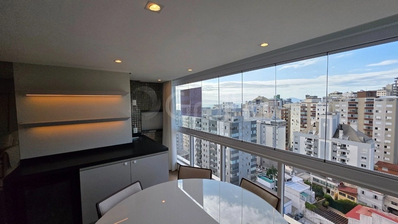 Apartamento com 3 suítes na Agronômica: 4ª foto da galeria de imagens do imóvel