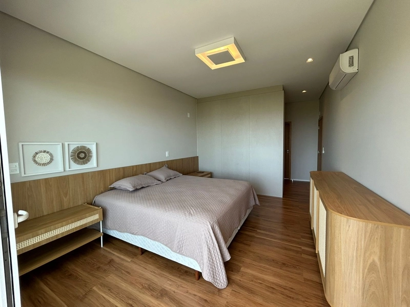 Casa residencial com 4 suítes na Praia Brava: 7ª foto da galeria de imagens do imóvel