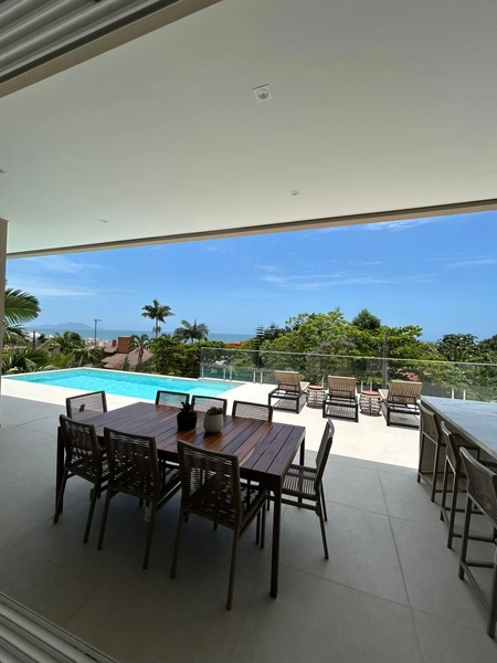 Casa residencial com 4 suítes na Praia Brava: 15ª foto da galeria de imagens do imóvel