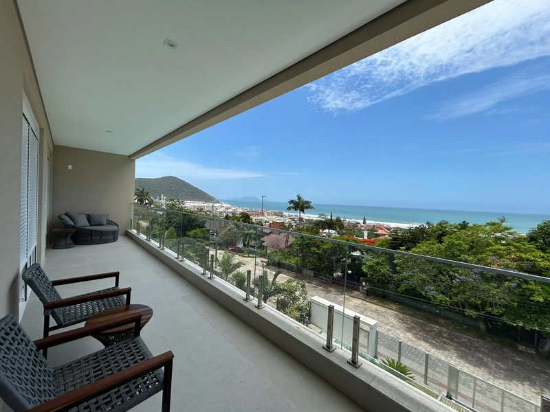 Casa residencial com 4 suítes na Praia Brava: 17ª foto da galeria de imagens do imóvel