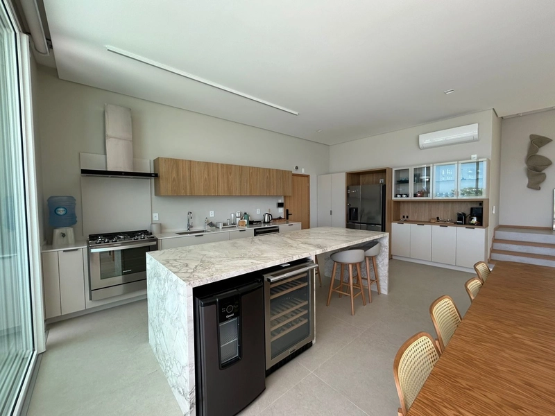 Casa residencial com 4 suítes na Praia Brava: 6ª foto da galeria de imagens do imóvel