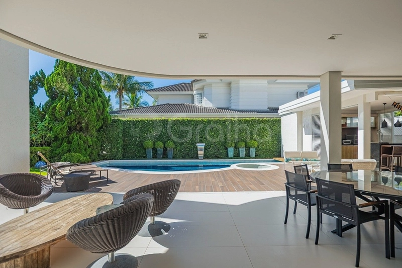 Casa com 6 dormitórios, sendo 5 suítes, em Jurerê Internacional: 44ª foto da galeria de imagens do imóvel