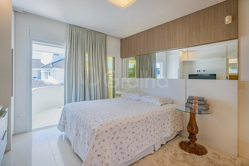 Casa com 6 dormitórios, sendo 5 suítes, em Jurerê Internacional: 21ª foto da galeria de imagens do imóvel