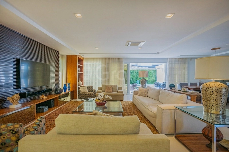 Casa com 6 dormitórios, sendo 5 suítes, em Jurerê Internacional: 5ª foto da galeria de imagens do imóvel