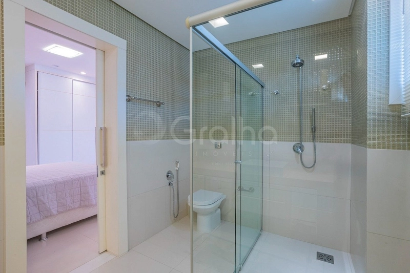 Casa com 6 dormitórios, sendo 5 suítes, em Jurerê Internacional: 32ª foto da galeria de imagens do imóvel