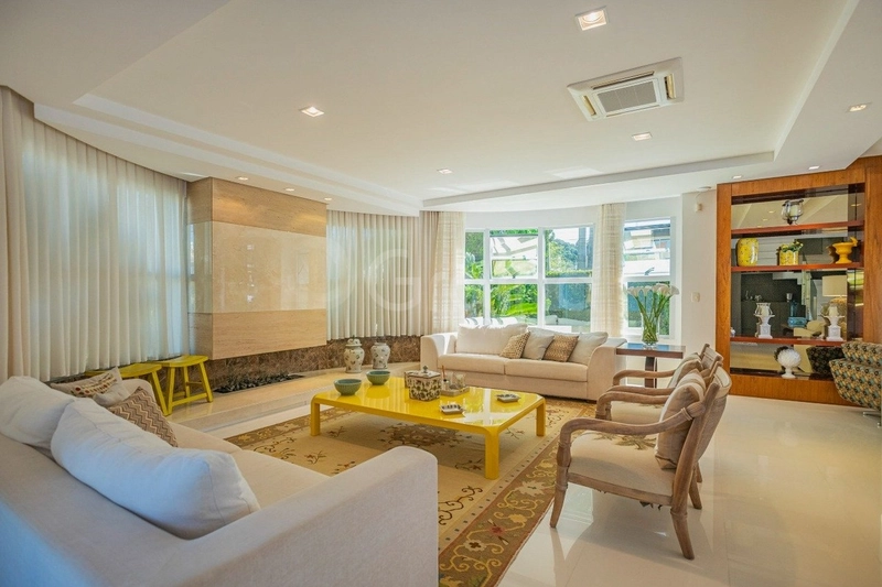 Casa com 6 dormitórios, sendo 5 suítes, em Jurerê Internacional: 2ª foto da galeria de imagens do imóvel