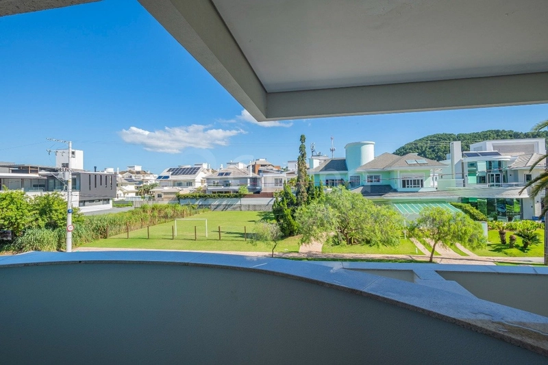 Casa com 6 dormitórios, sendo 5 suítes, em Jurerê Internacional: 11ª foto da galeria de imagens do imóvel