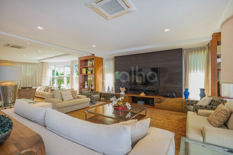 Casa com 6 dormitórios, sendo 5 suítes, em Jurerê Internacional: 7ª foto da galeria de imagens do imóvel