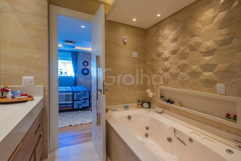 Cobertura com 2 dormitórios, sendo 1 suíte, no Córrego Grande: 13ª foto da galeria de imagens do imóvel