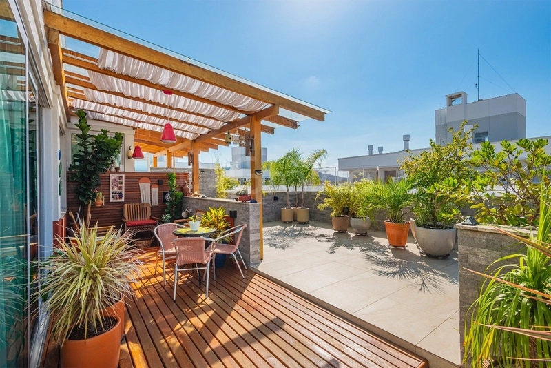 Cobertura com 2 dormitórios, sendo 1 suíte, no Córrego Grande: 1ª foto da galeria de imagens do imóvel