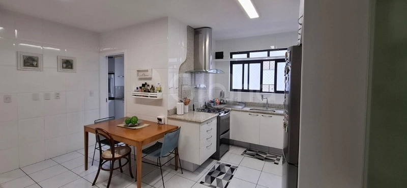 Apartamento com 4 dormitórios, sendo 2 suítes, no Centro: 10ª foto da galeria de imagens do imóvel