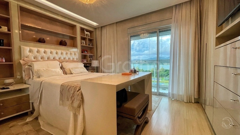 Apartamento com 3 suítes na Agronômica: 12ª foto da galeria de imagens do imóvel