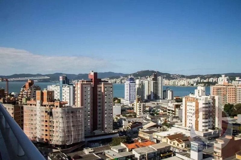 Cobertura com 3 suítes, no Estreito: 3ª foto da galeria de imagens do imóvel