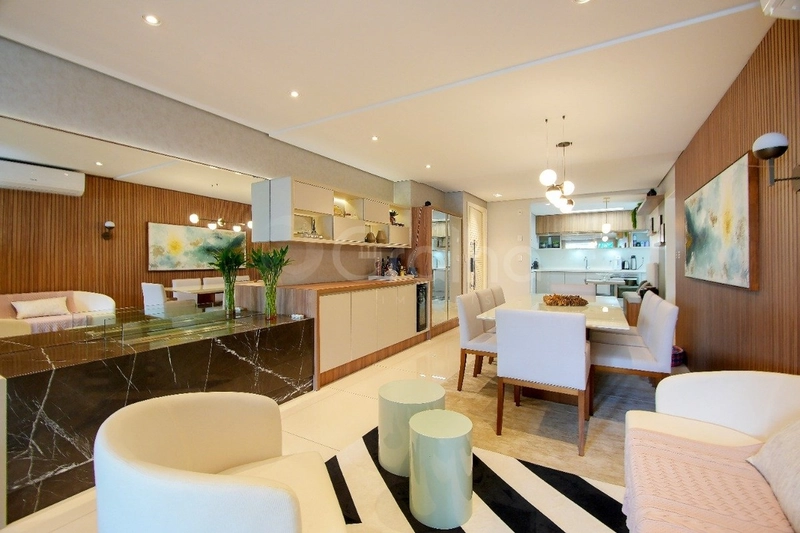 Apartamento com 3 suítes na Agronômica: 7ª foto da galeria de imagens do imóvel