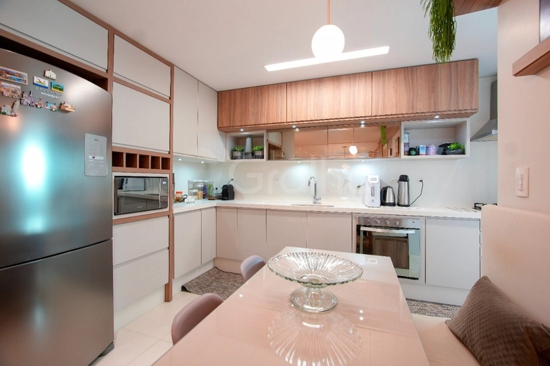 Apartamento com 3 suítes na Agronômica: 11ª foto da galeria de imagens do imóvel