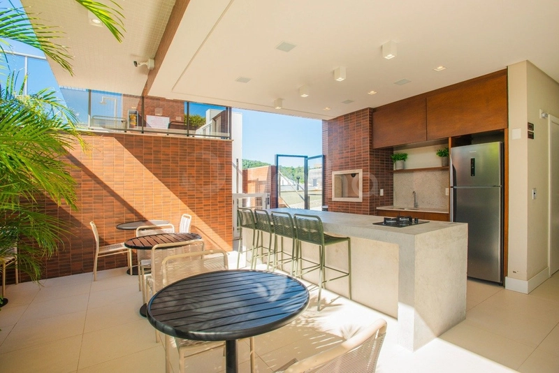 Apartamento com 2 dormitórios, sendo 1 suíte, em Jurerê: 27ª foto da galeria de imagens do imóvel