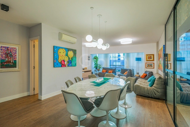 Apartamento com 3 dormitórios, sendo 1 suíte, no Centro: 2ª foto da galeria de imagens do imóvel