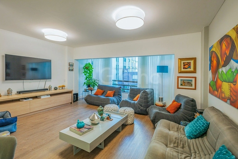 Apartamento com 3 dormitórios, sendo 1 suíte, no Centro: 3ª foto da galeria de imagens do imóvel