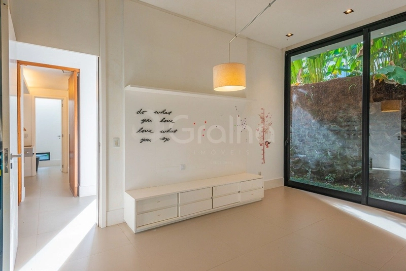 Casa condomínio com 5 dormitórios, sendo 3 suítes, no Cacupé: 27ª foto da galeria de imagens do imóvel