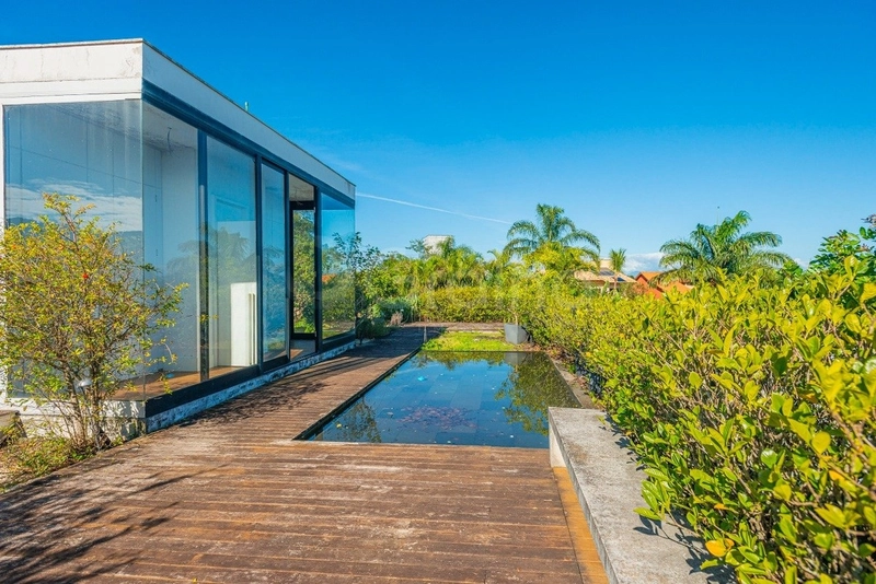 Casa condomínio com 5 dormitórios, sendo 3 suítes, no Cacupé: 43ª foto da galeria de imagens do imóvel
