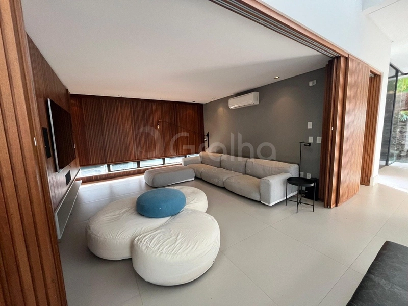 Casa condomínio com 5 dormitórios, sendo 3 suítes, no Cacupé: 3ª foto da galeria de imagens do imóvel