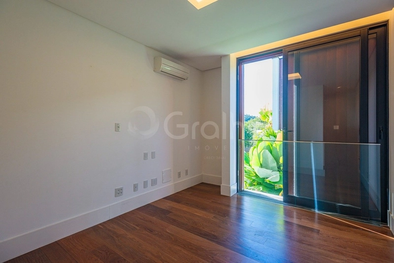 Casa condomínio com 5 dormitórios, sendo 3 suítes, no Cacupé: 32ª foto da galeria de imagens do imóvel