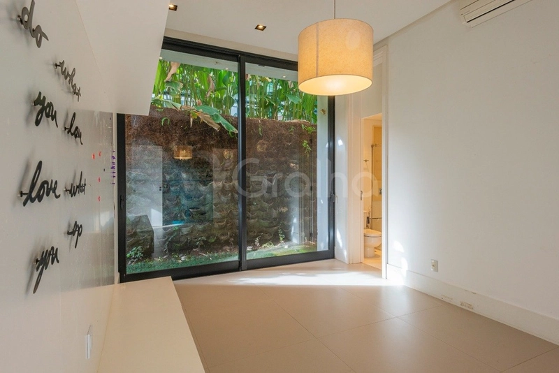 Casa condomínio com 5 dormitórios, sendo 3 suítes, no Cacupé: 26ª foto da galeria de imagens do imóvel