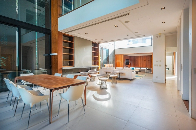 Casa condomínio com 5 dormitórios, sendo 3 suítes, no Cacupé: 3ª foto da galeria de imagens do imóvel
