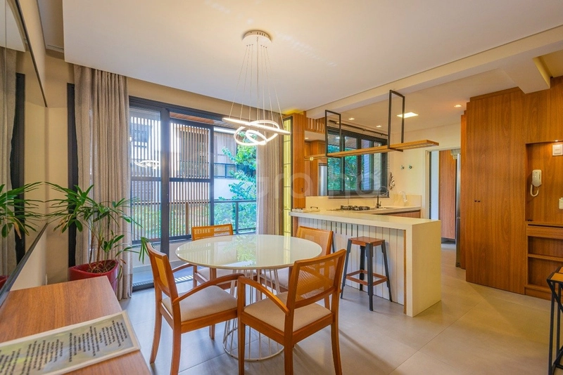 Apartamento com 2 suites em Jurerê