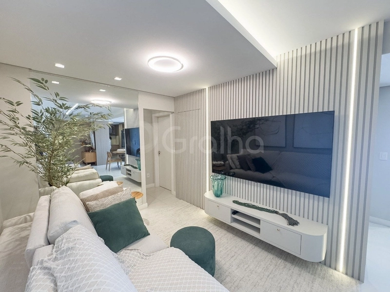 Apartamento com 2 dormitórios, sendo 1 suíte, na Agronômica: 9ª foto da galeria de imagens do imóvel