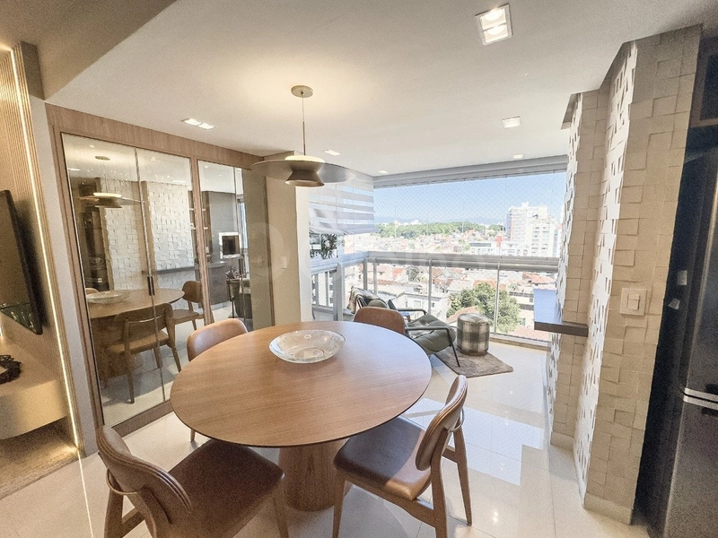 Apartamento com 2 dormitórios, sendo 1 suíte, na Agronômica: 2ª foto da galeria de imagens do imóvel