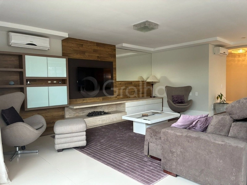 Cobertura com 4 suites em Jurerê: 1ª foto da galeria de imagens do imóvel