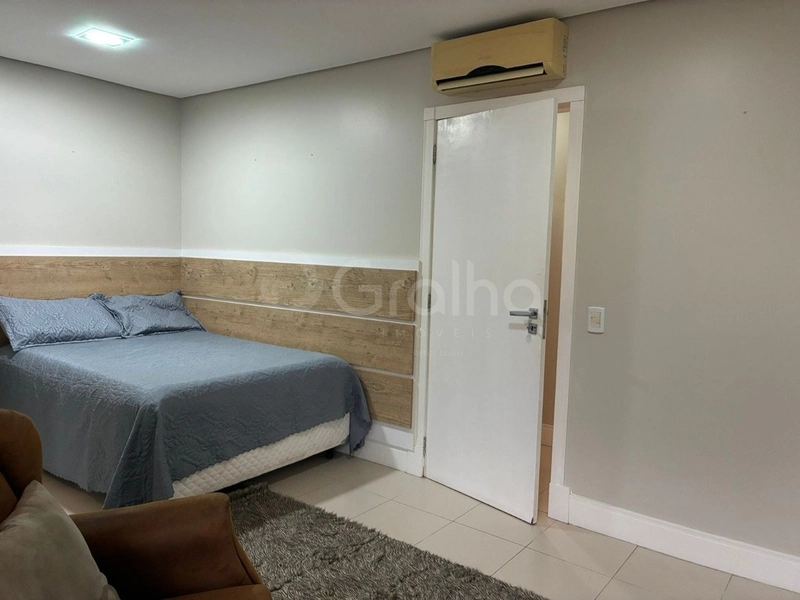 Cobertura com 4 suites em Jurerê: 19ª foto da galeria de imagens do imóvel