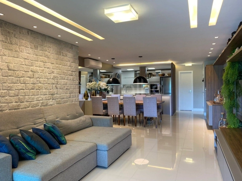 Apartamento com 3 Suítes na Agronômica: 10ª foto da galeria de imagens do imóvel