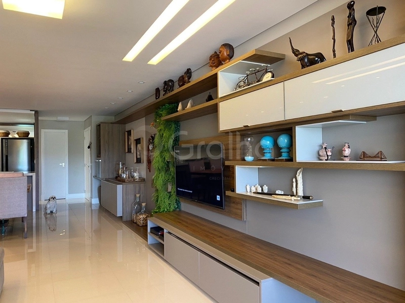 Apartamento com 3 Suítes na Agronômica: 4ª foto da galeria de imagens do imóvel