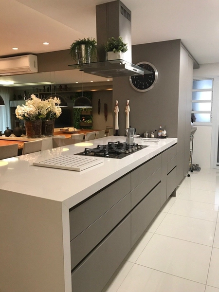 Apartamento com 3 Suítes na Agronômica: 23ª foto da galeria de imagens do imóvel