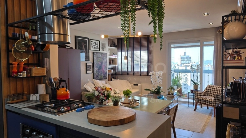 Apartamento com 1 suíte no Centro
