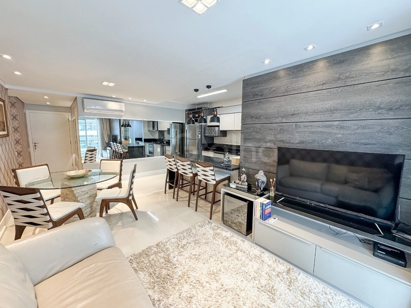 Apartamento com 2 suítes no Centro: 2ª foto da galeria de imagens do imóvel