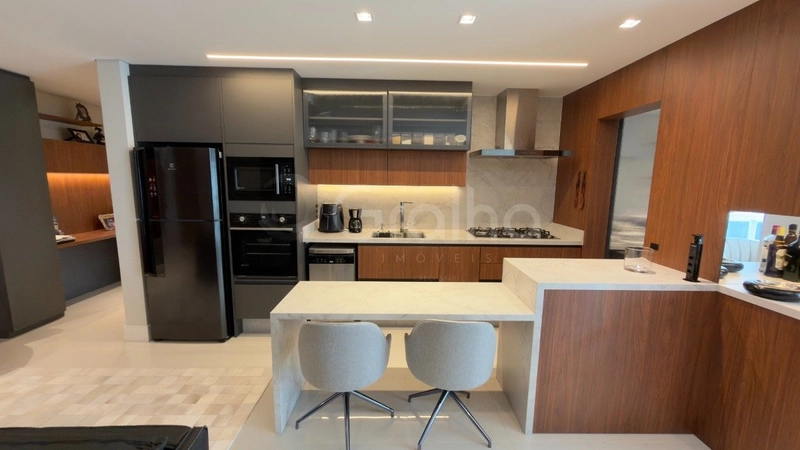 Apartamento com 2 suítes na Agronômica: 2ª foto da galeria de imagens do imóvel
