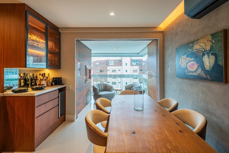 Apartamento com 2 suítes na Agronômica: 5ª foto da galeria de imagens do imóvel