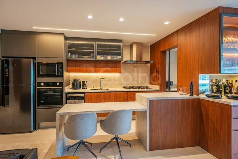Apartamento com 2 suítes na Agronômica: 10ª foto da galeria de imagens do imóvel