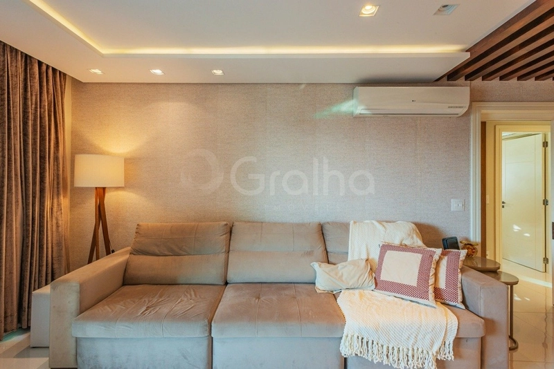 Apartamento com 3 suítes na Agronômica: 5ª foto da galeria de imagens do imóvel