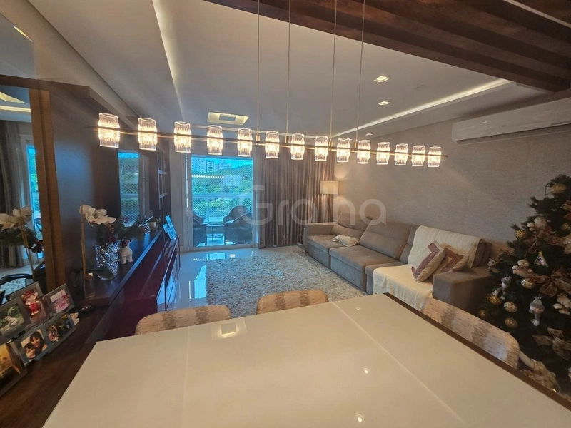 Apartamento com 3 suítes na Agronômica: 4ª foto da galeria de imagens do imóvel