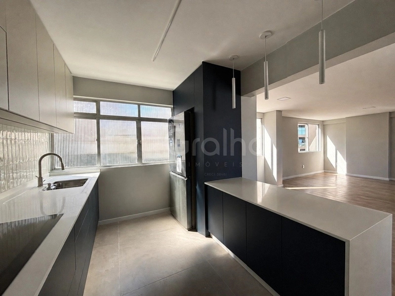 Apartamento com 4 dormitórios, sendo 1 suíte, no Centro: 10ª foto da galeria de imagens do imóvel