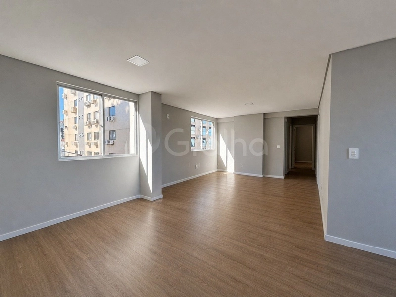 Apartamento com 4 dormitórios, sendo 1 suíte, no Centro: 1ª foto da galeria de imagens do imóvel